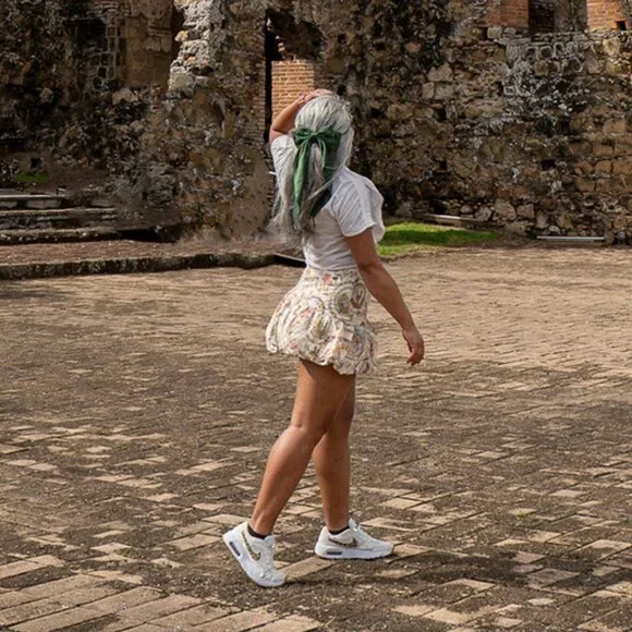 Farm Rio Balloon Relic Mini Skirt MEDIUM EUC - Picture 2 of 2